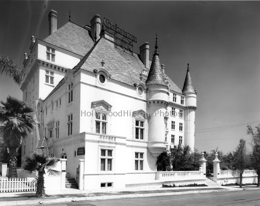 Trianon 1930 1752 Serrano Ave..jpg